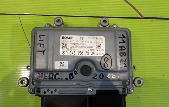 Mercedes-Benz B W245 Engine control unit/module A6401507934 11AB28