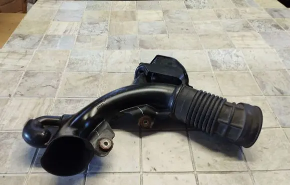 Honda FR-V Air intake hose/pipe ATP27
