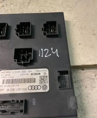 Audi A4 S4 B8 8K Comfort/convenience module 8K0907063M 08030001