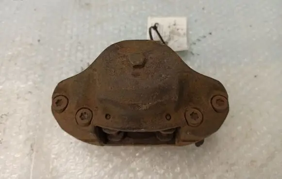 Mercedes-Benz COMPAKT W115 Front brake caliper
