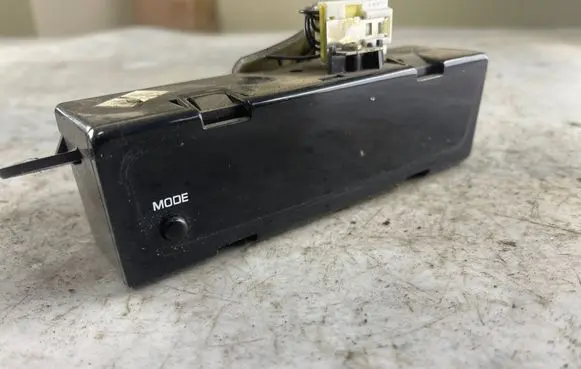 Nissan Patrol Y61 Screen/display/small screen 4933305 4425717