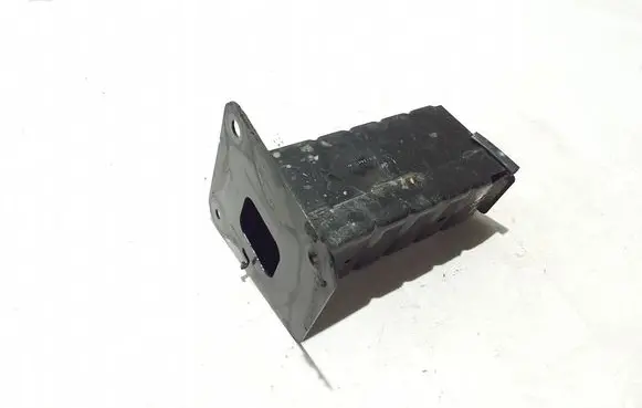 Renault Scenic E-Tech V Front bumper shock/impact absorber 561102056R