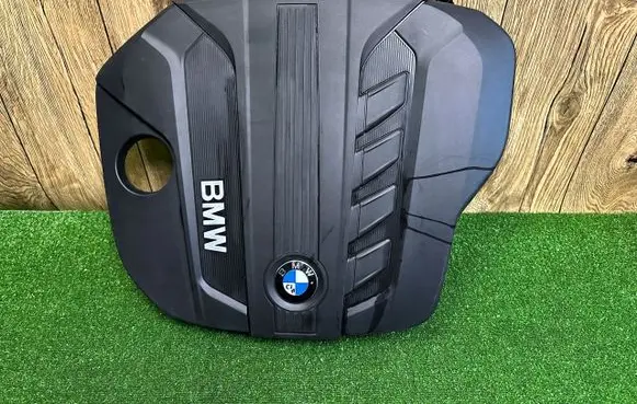 BMW X3 F25 Engine cover (trim)
