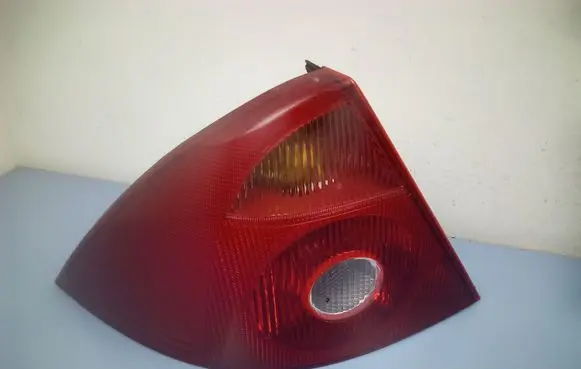 Ford Mondeo Mk III Rear/tail lights 1S7113405A 0374D