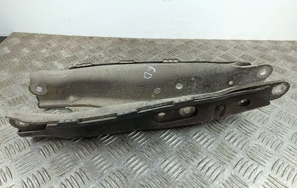 Rear control arm