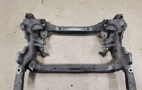 Mercedes-Benz C W205 Front subframe A2056280057 A2056280069