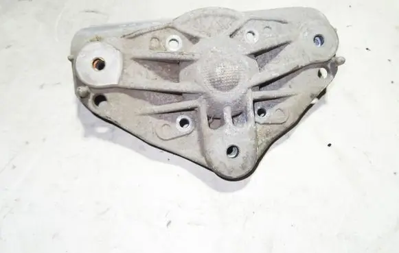 Audi Q7 4L Front shock absorber mounting bracket 