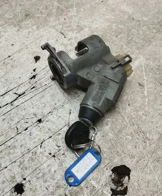 Volkswagen Golf III Ignition lock 357905851