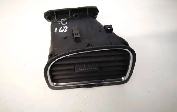 Volkswagen Golf VI Dash center air vent grill 5k0819703 5k0819709