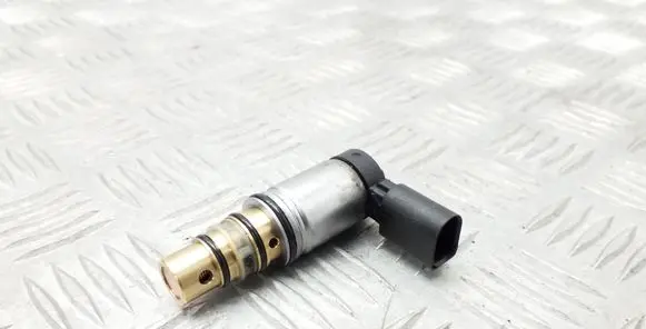 Volkswagen Tiguan Air conditioning (A/C) pressure sensor 