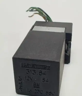 Opel Agila A Window wiper relay 13230560