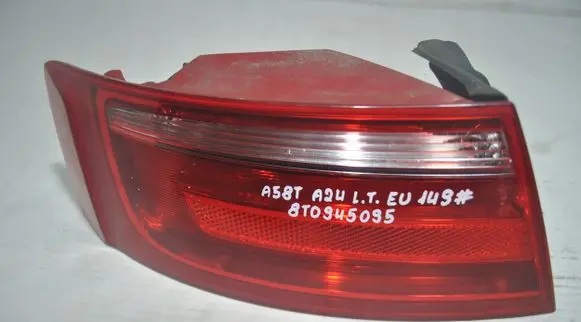 Audi A5 8T 8F Rear/tail lights 8T0945095