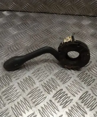 Volkswagen PASSAT B4 Indicator stalk