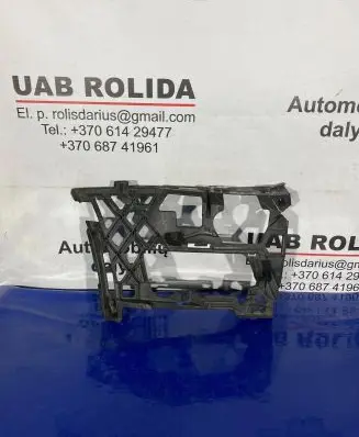 Front bumper mounting bracket