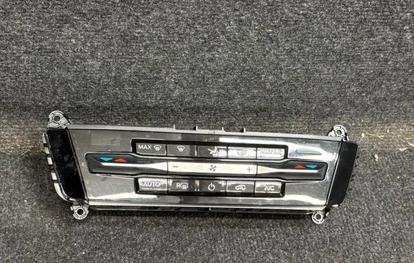 Ford Explorer VI Climate control unit LB5T18C612HG 05693360