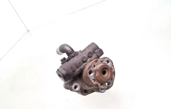 Volkswagen Golf IV Power steering pump 1J0422154A