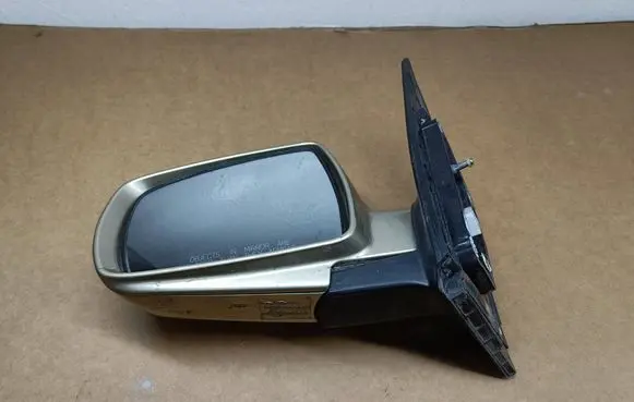 KIA Carnival Front door electric wing mirror E4032556 E4022556