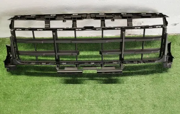 Porsche Cayenne (9Y0 9Y3) Front bumper lower grill 9Y0807683BDDANEK 9Y0807683BD