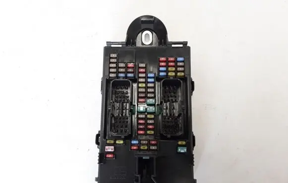 Volvo XC90 Fuse module 31346672