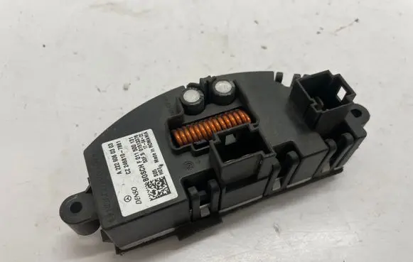 Mercedes-Benz CLA C117 X117 W117 Heater blower fan relay A2229060303