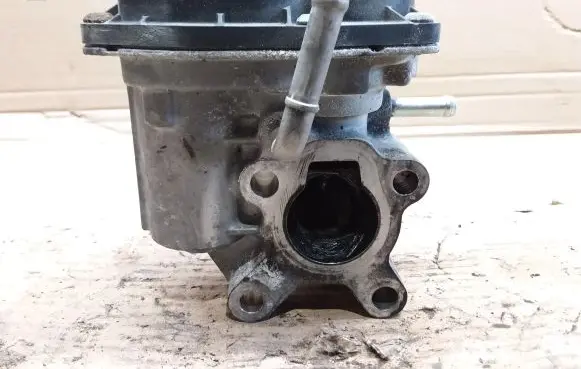 Toyota Auris 150 EGR valve 2580033011