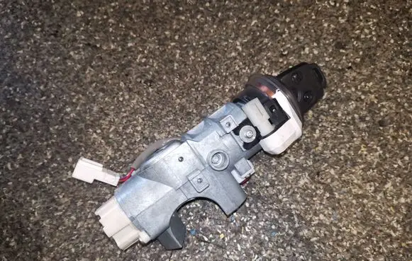 Subaru Forester SH Ignition lock