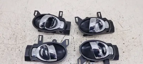 Nissan Juke I F15 Loading door interior handle 