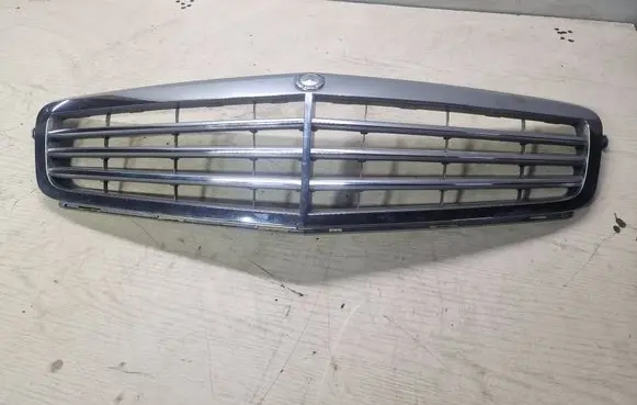 Mercedes-Benz C W204 Front grill 2048801483 0000692629 20090202