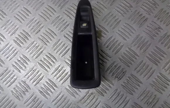 Citroen C4 I Quarter vent window switch 