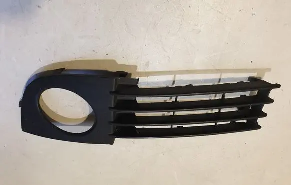 Audi A4 S4 B6 8E 8H Front fog light trim/grill 4B0807681T