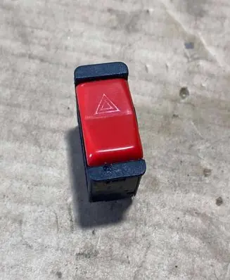 Mercedes-Benz S W126 Hazard light switch 0008209010 363100 SAEQC77D0T