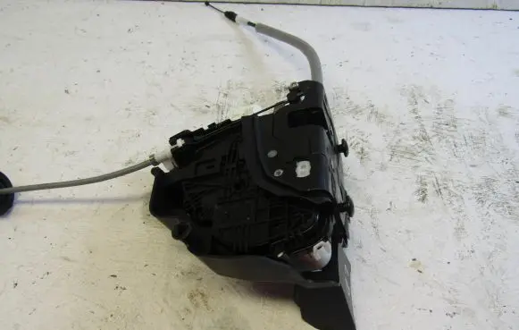 Audi Q7 4M Front door lock 8J1837015H