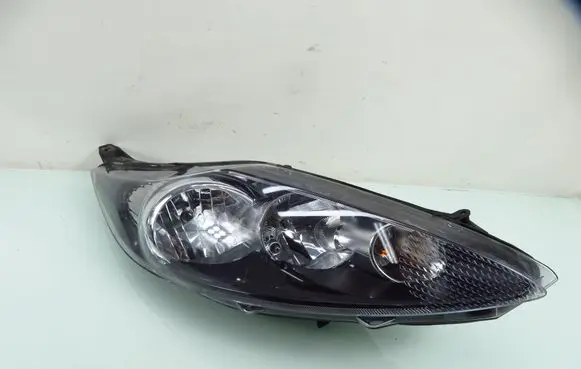 Ford Fiesta Headlight/headlamp 