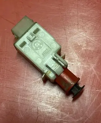 BMW 6 E24 Brake pedal sensor switch 1378210 6131