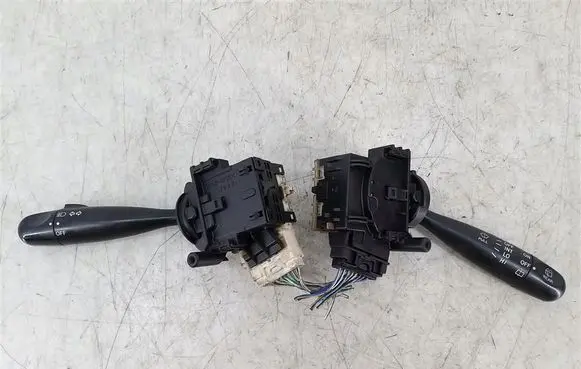 Toyota Yaris Cross Indicator stalk 1736481
