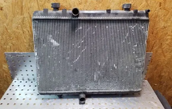 Coolant radiator