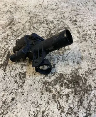 Nissan Juke I F15 Thermostat 