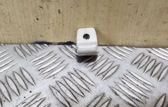 Sun visor clip/hook/bracket