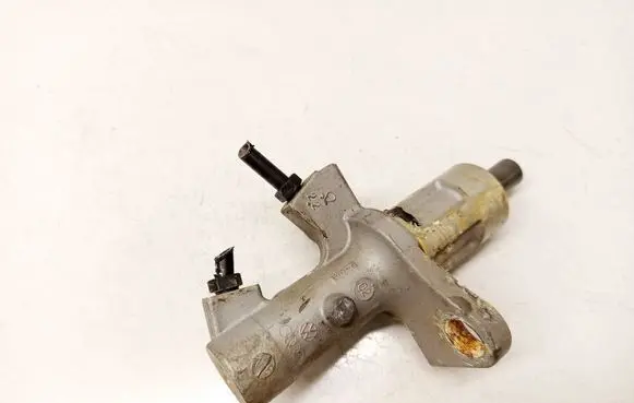 Audi A6 S6 C5 4B Master brake cylinder 