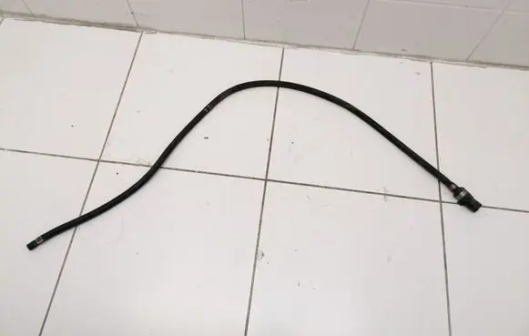 Engine coolant pipe/hose
