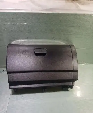 Infiniti FX Glove box