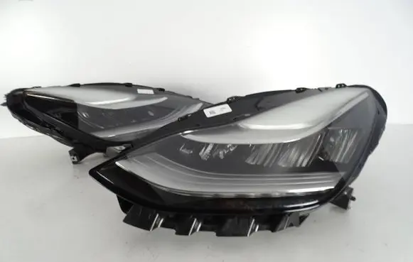 Tesla Model 3 Headlight/headlamp 107737550B