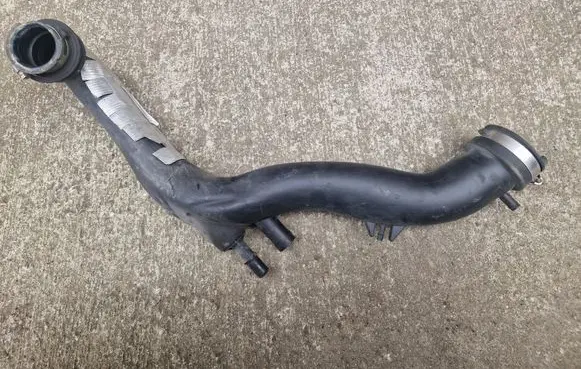 Ford Explorer V Intercooler hose/pipe EB539R530AA