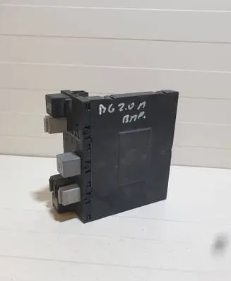 Volkswagen PASSAT B6 Fuse module 3C0937049L F005V00532
