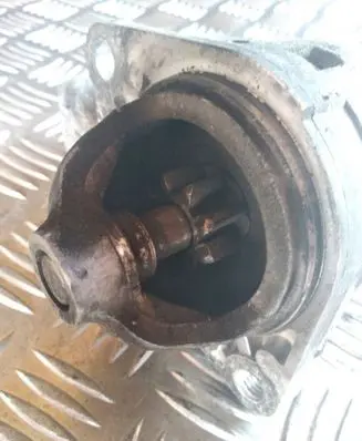 Nissan Micra Starter motor 2330099B10