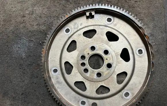 BMW 3 E90 E91 Flywheel 7589480 50509810