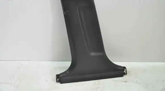 (B) pillar trim (bottom)