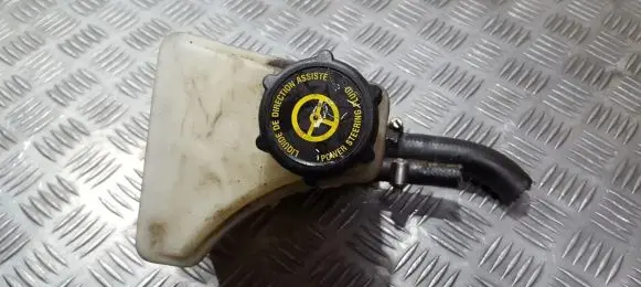Power steering fluid tank/reservoir