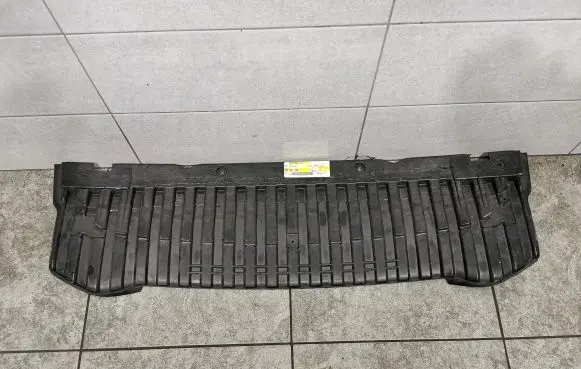 Audi A5 8T 8F Front bumper skid plate/under tray 8T0807233