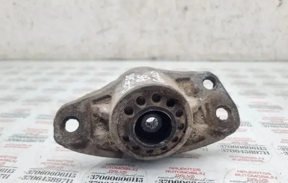 Volkswagen PASSAT B6 Front shock absorber mounting bracket 3C0513353